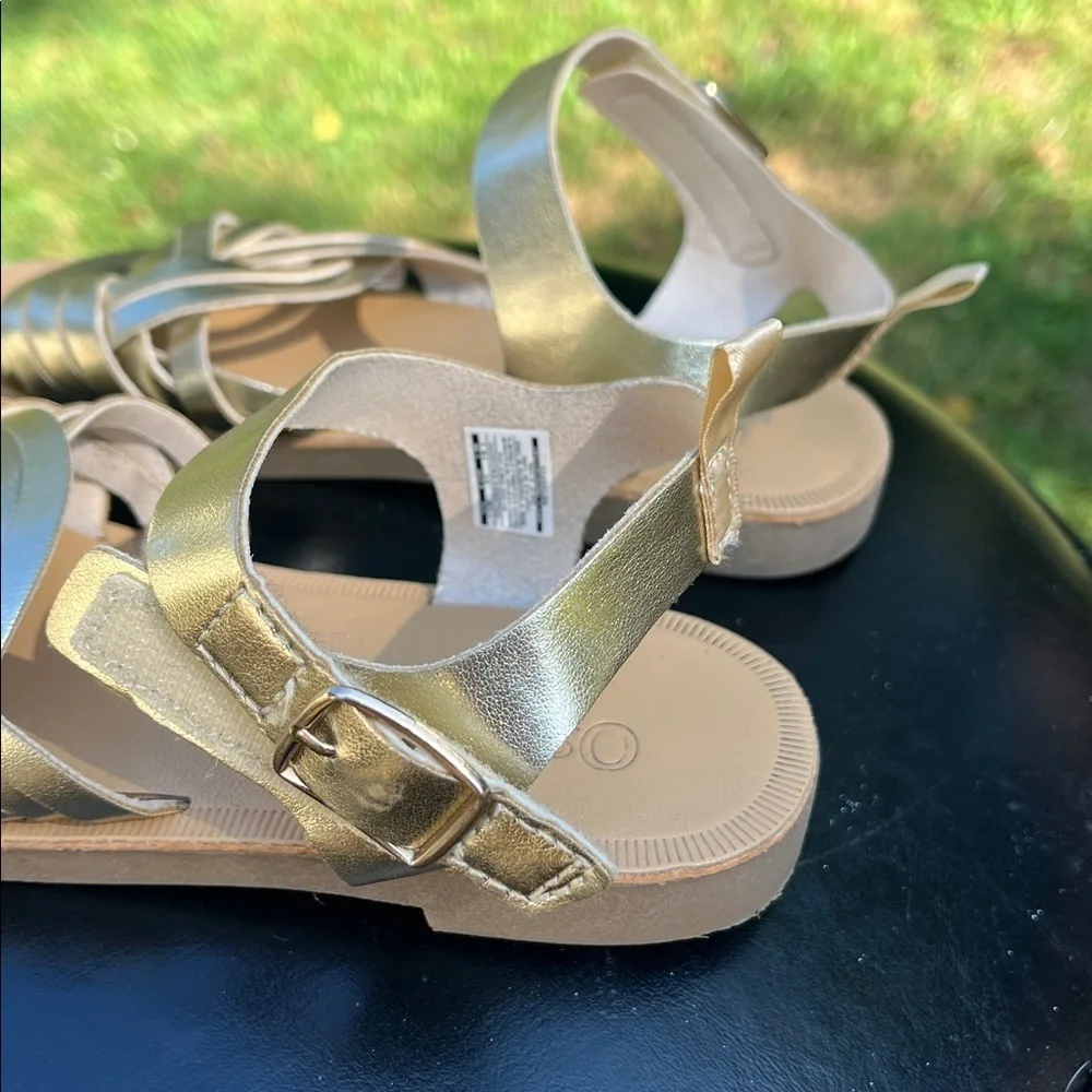 Oshkosh kids flat sandals with velcro ankle strap, Dolores,metallic gold,size 13